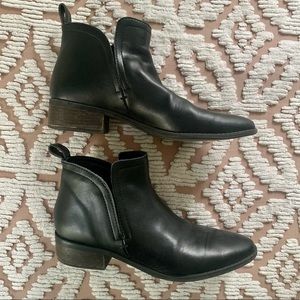 PERFECT FALL BOOTIES! Dolce Vita in great shape